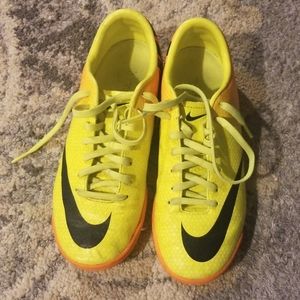 Boys indoor soccer shoes